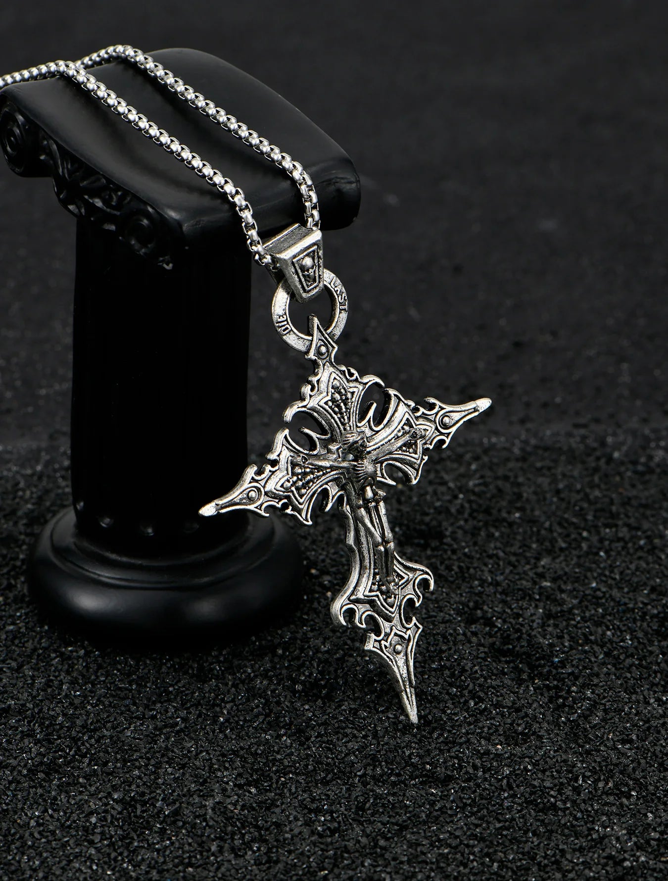 Vintage Gothic Skull Jesus Cross Pendant Necklace Catholic Jewelry for Men Punk Religious Amulet Necklace Vintage Gothic Skull J